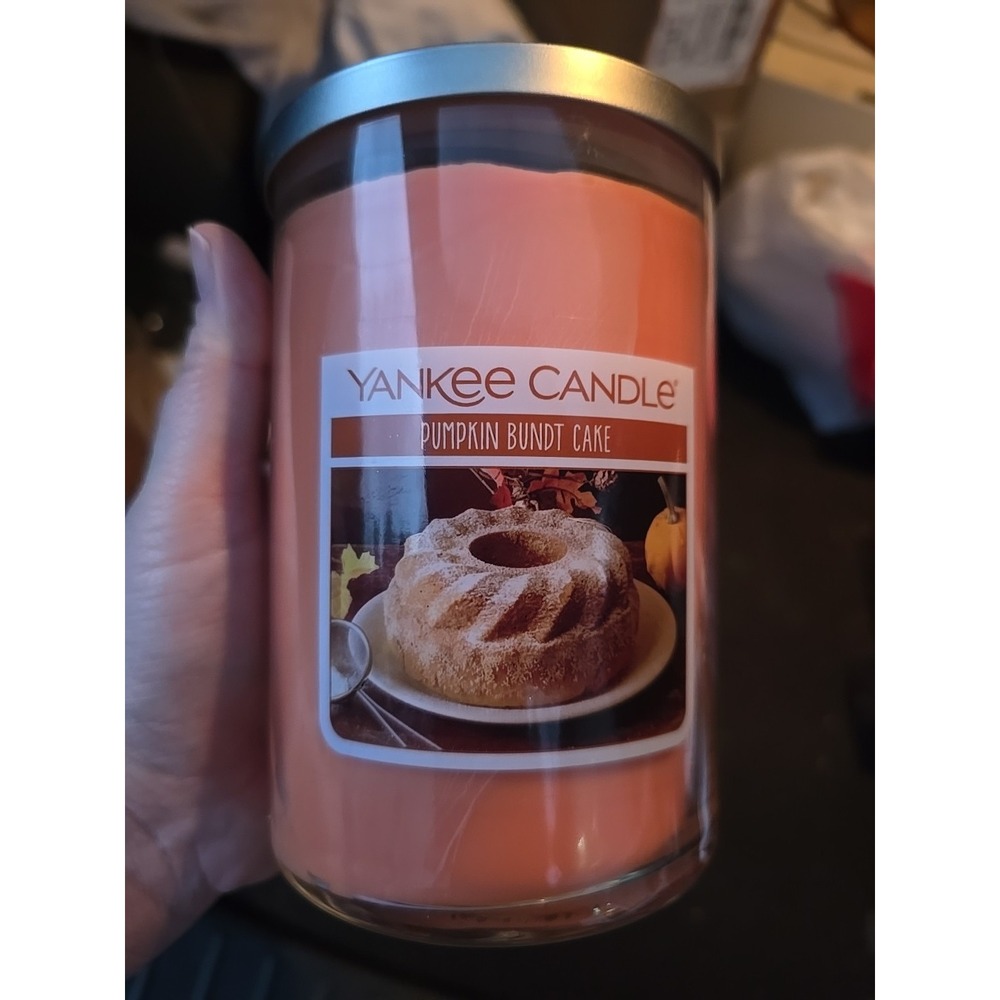 NEW Yankee Candle "Pumpkin Bundt Cake" Large 22 oz. 2 wick RARE Retired New
